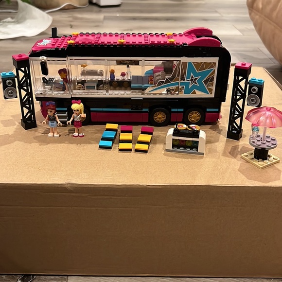 LEGO Friends 41106 Pop Star Tour Bus Building Kit - Picture 4 of 11
